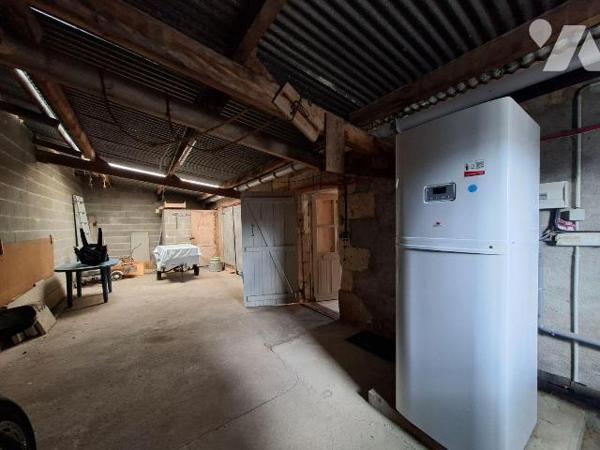 Genneton,
découvrez cette spacieuse maison de 143 m², idéale pour une famille à la recherche d...