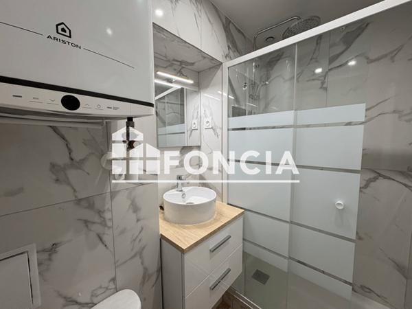 Location Studio meublé 15.65 m² - 21 RUE DU FAUBOURG DE BOURGOGNE Orleans 45000