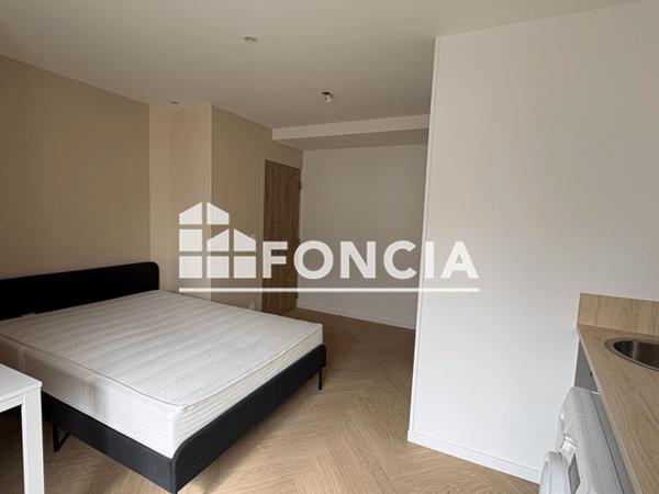 Location Studio meublé 15.65 m² - 21 RUE DU FAUBOURG DE BOURGOGNE Orleans 45000