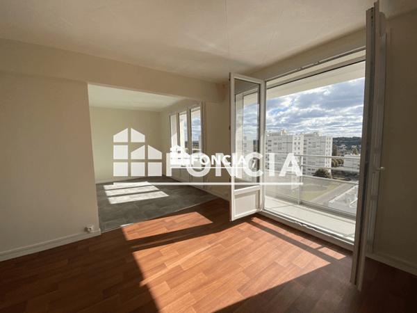 Location Appartement 4 pièces 64.46 m² - LES ROSERAIES Orleans Sud 45100