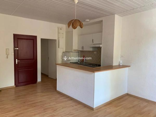 Location                                                      Appartement
                        
                     2 pièces                      40 m2                     à Millau