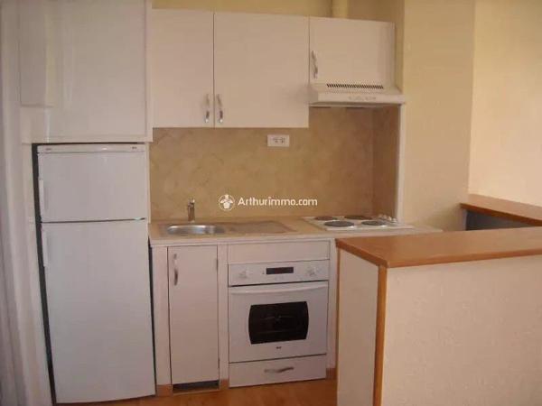 Location                                                      Appartement
                        
                     2 pièces                      40 m2                     à Millau