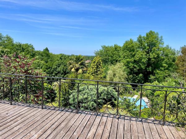 Maison bourgeoise avec piscine