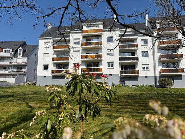 T.3 AURAY 70.03 m2 avec balcon - vue dégagée - cave , Auray