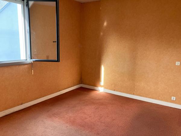 T.3 AURAY 70.03 m2 avec balcon - vue dégagée - cave , Auray