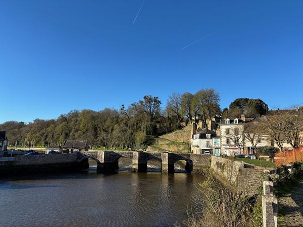T.3 AURAY 70.03 m2 avec balcon - vue dégagée - cave , Auray