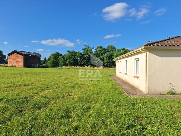 Maison plain pied de 2010 6 pièces à Montpon Ménestérol.