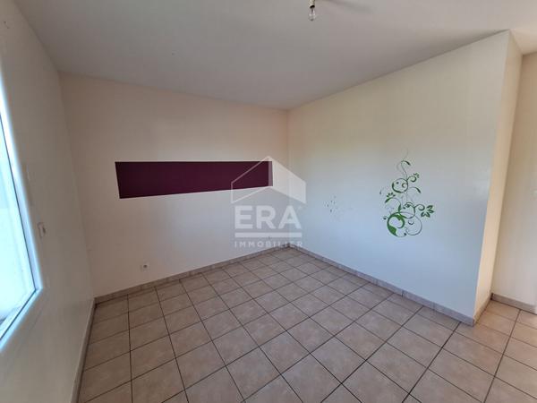 Maison plain pied de 2010 6 pièces à Montpon Ménestérol.