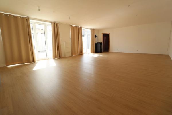 Maison à vendre 7 pièces MAURIAC (15)