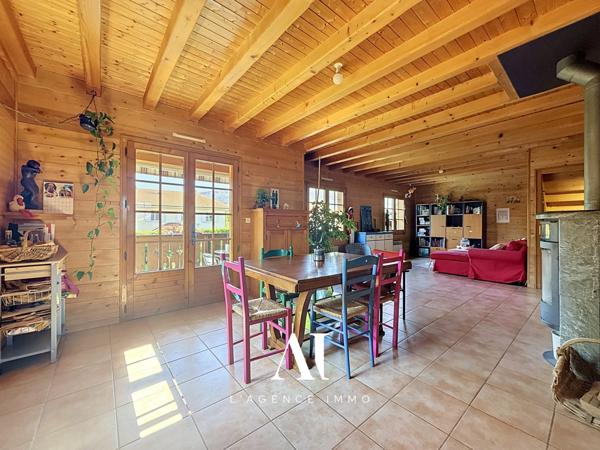 Maison individuelle 178m² -  5 Chambres - Jardin - Piscine - Garage - Cessy 01170