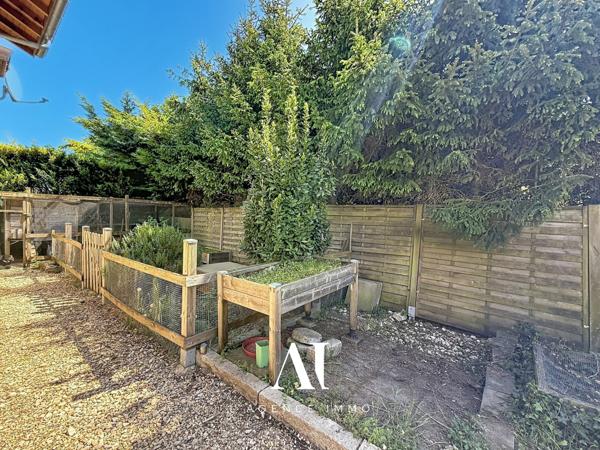 Maison individuelle 178m² -  5 Chambres - Jardin - Piscine - Garage - Cessy 01170