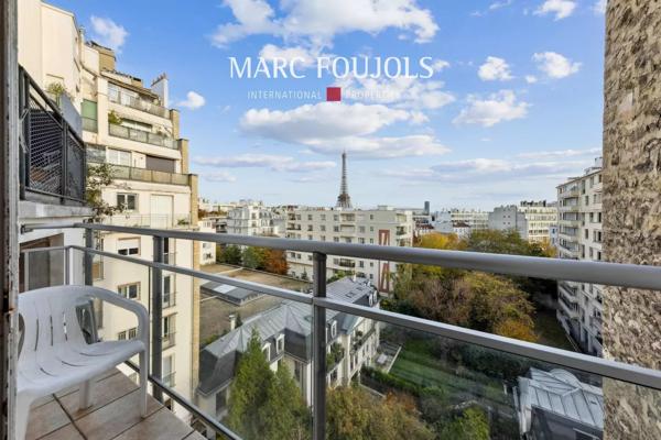 TROCADERO – MUETTE appartement de 2 pièces avec vue Tour Eiffel – 6éme étage balcon
