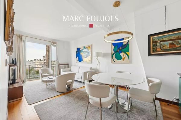TROCADERO – MUETTE appartement de 2 pièces avec vue Tour Eiffel – 6éme étage balcon