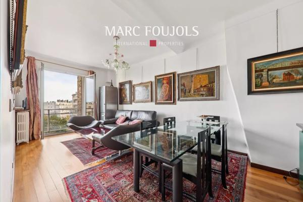 TROCADERO – MUETTE appartement de 2 pièces avec vue Tour Eiffel – 6éme étage balcon