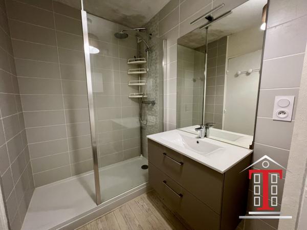 MADELEINE - T2 LOCATAIRE EN PLACE