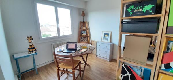 A PROXIMITÉ IMMÉDIATE DU CENTRE VILLE !