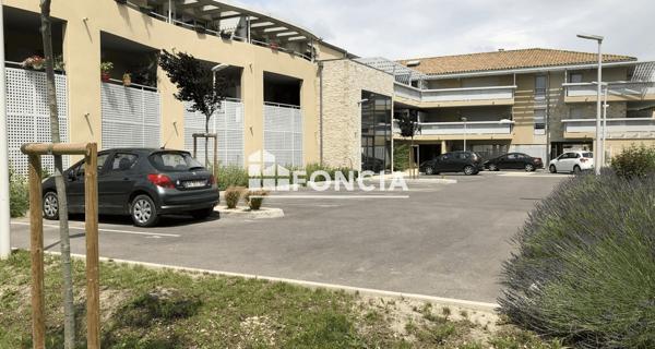 Location Appartement 2 pièces 43 m² - L'isle-sur-la-sorgue 84800