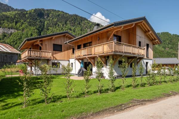 Haute Savoie (74), à vendre SAMOENS - Domaine skiable Grand-Massif - Appartement T4 bis 87 m²
