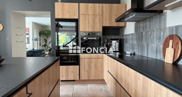 Location Maison 6 pièces 176.34 m² - Agnin 38150