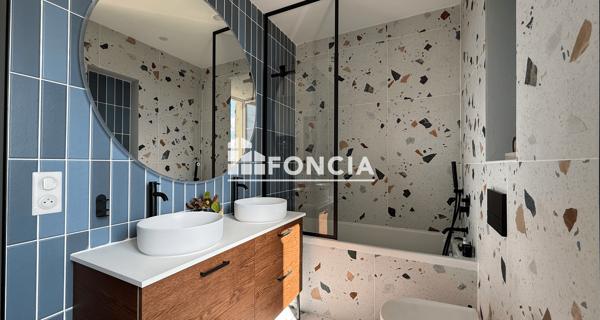 Location Maison 6 pièces 176.34 m² - Agnin 38150
