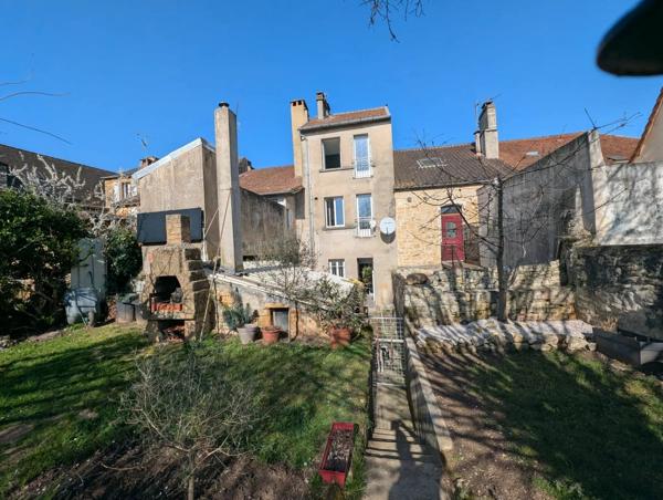 Vente                                                      Maison
                        
                     6 pièces                      116 m2                     à Gourdon