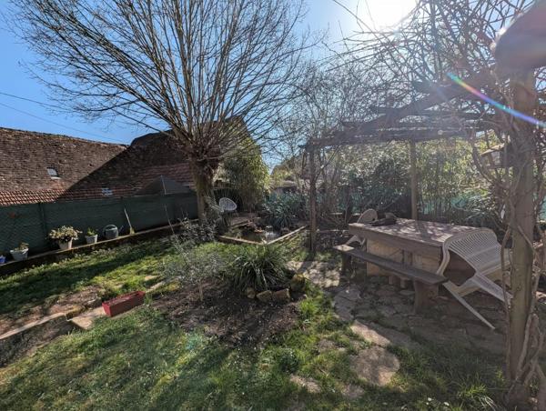 Vente                                                      Maison
                        
                     6 pièces                      116 m2                     à Gourdon