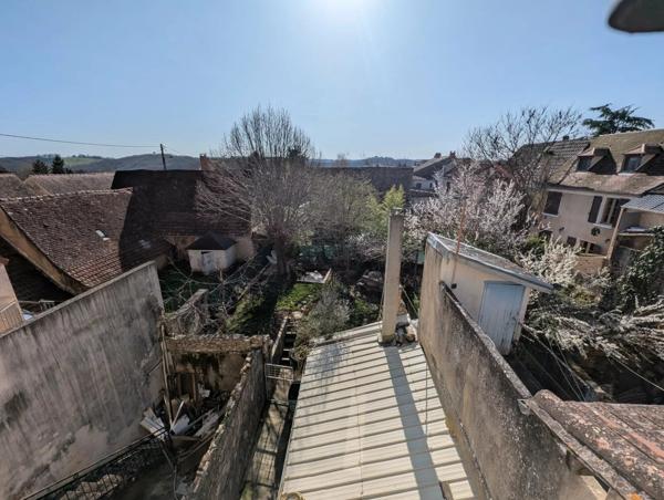 Vente                                                      Maison
                        
                     6 pièces                      116 m2                     à Gourdon