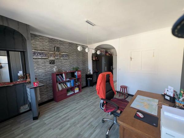 Vente                                                      Maison
                        
                     6 pièces                      116 m2                     à Gourdon