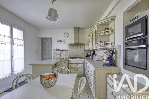 Maison à vendre 7 pièces 140 m² Estrées-Saint-Denis