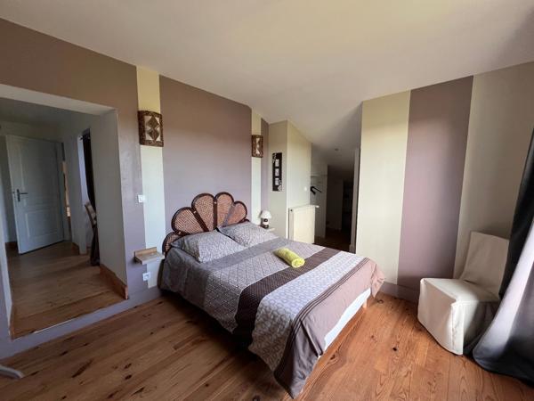 Maison à vendre 7 pièces BRIZAMBOURG (17)