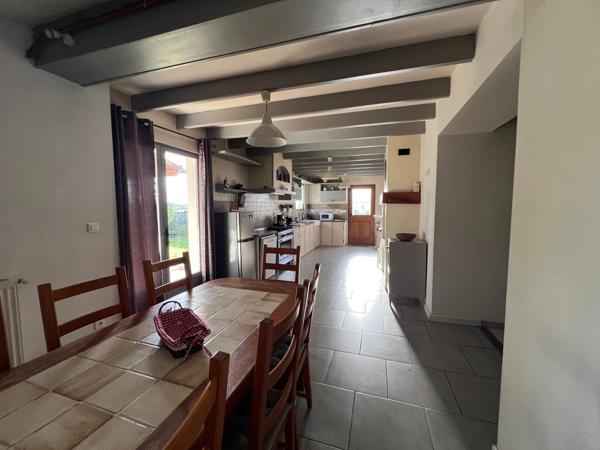 Maison à vendre 7 pièces BRIZAMBOURG (17)