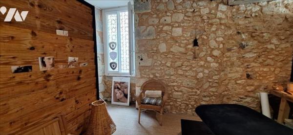 VIC-FEZENSAC, immeuble de rapport en centre ville