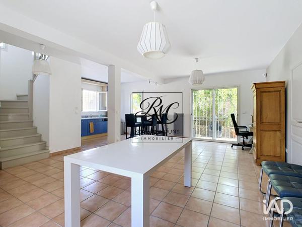 Location local d’activité 147 m² Saint-Cannat