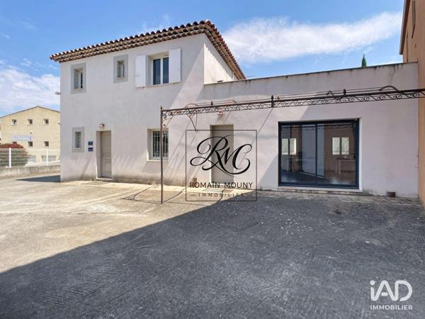 Location local d’activité 147 m² Saint-Cannat