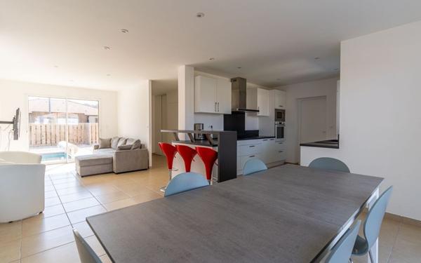 Maison à vendre    5 pièces •  Mimizan