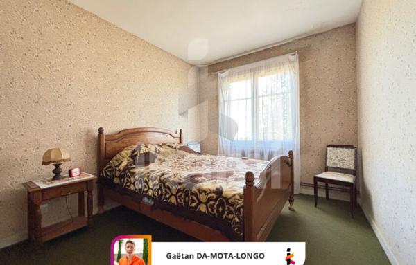 Potentiel à saisir : maison de 65 m2 avec garage et terrain en centre-ville de Salles