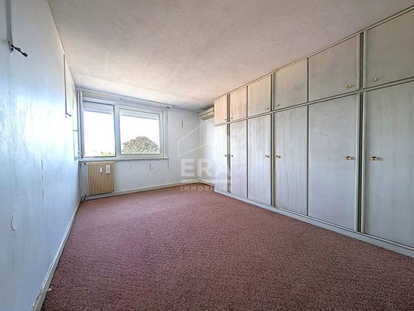 Appartement T3 Ronchin 105 m², 2 chambres, balcon, garage + caves