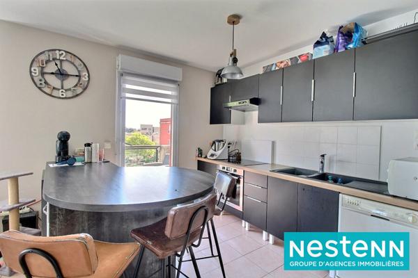 Appartement T2 Dernier étage, calme, piscine, garage, cave 69330 Meyzieu