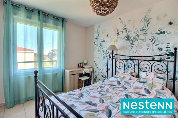 Appartement T2 Dernier étage, calme, piscine, garage, cave 69330 Meyzieu