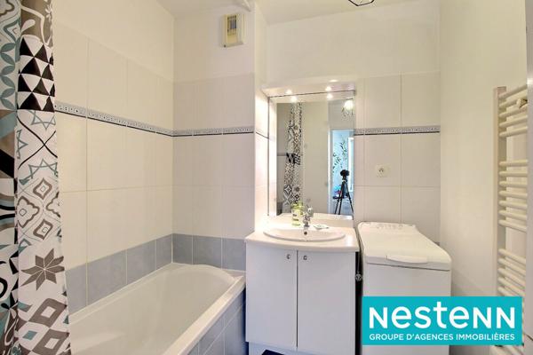 Appartement T2 Dernier étage, calme, piscine, garage, cave 69330 Meyzieu