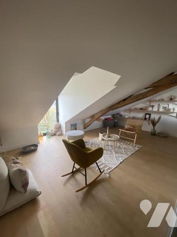 20 MN ANGERS OUEST MAISON FAMILIALE RENOVEE AVEC JARDIN ET PISCINE