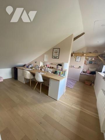 20 MN ANGERS OUEST MAISON FAMILIALE RENOVEE AVEC JARDIN ET PISCINE