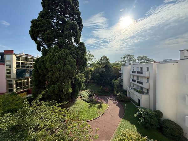 Appartement Nogent Sur Marne 2 pièces 44.64 m2- double parking