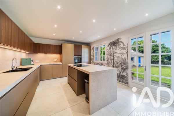 Maison à vendre 6 pièces 207 m² Saint-Pierre