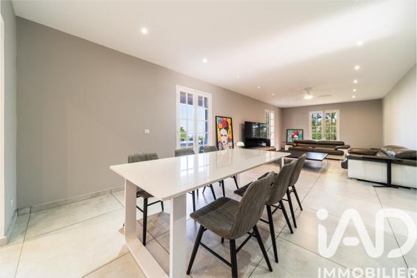 Maison à vendre 6 pièces 207 m² Saint-Pierre
