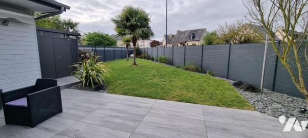 LA GUERCHE DE BGNE - Centre ville - Maison avec garage et terrain