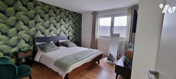 LA GUERCHE DE BGNE - Centre ville - Maison avec garage et terrain