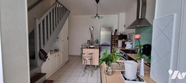 LA GUERCHE DE BGNE - Centre ville - Maison avec garage et terrain