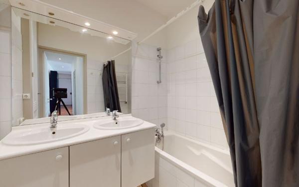 Appartement à louer    3 pièces • 67,94 m2 Lyon 1