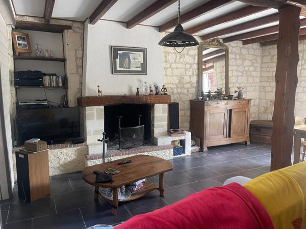 MAISON DE BOURG EN PIERRES